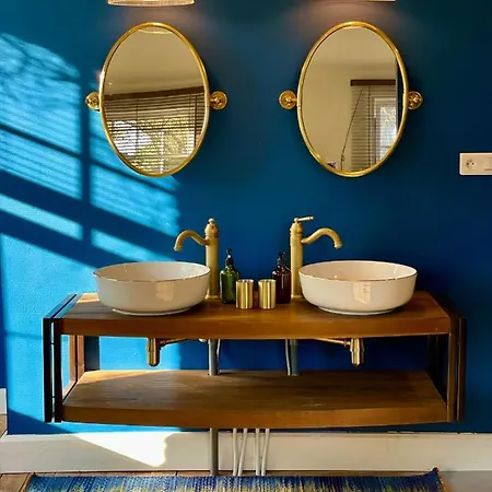 Aux Jolies Sources Bed & Breakfast