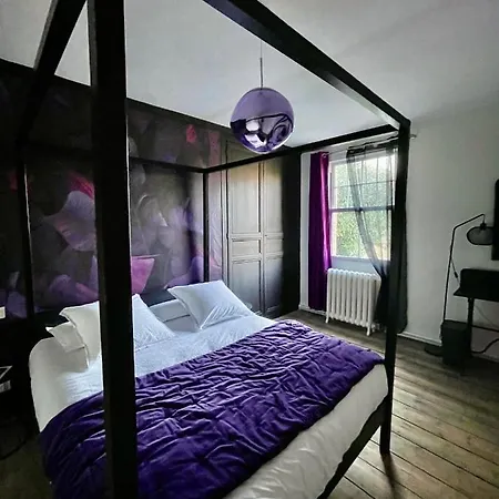 Aux Jolies Sources 3*