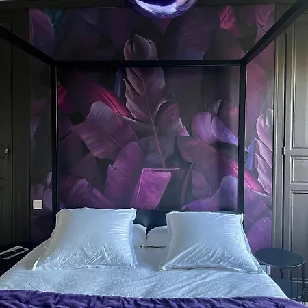 Aux Jolies Sources Bed & Breakfast