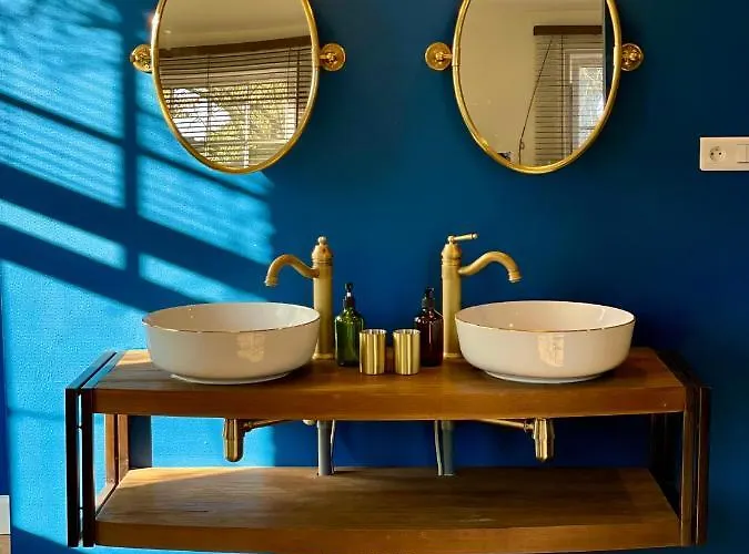 Aux Jolies Sources Bed & Breakfast